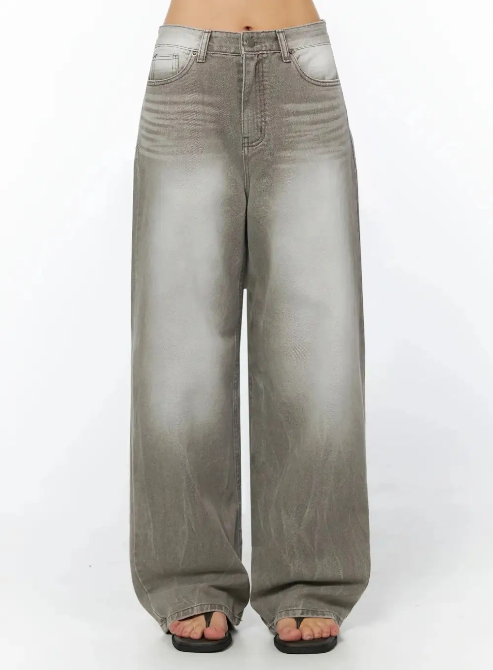 Wide-Fit Denim Low-Rise Baggy Jeans