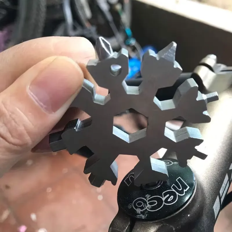 Portable Snowflake Shaped Multi-Tool Hex Wrench