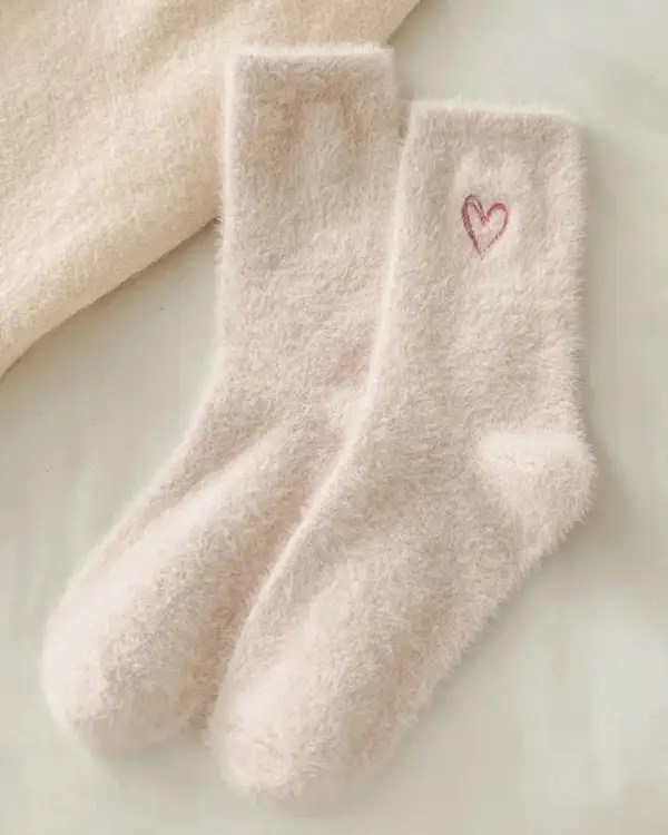 Plush Heart Motif Knee High Socks