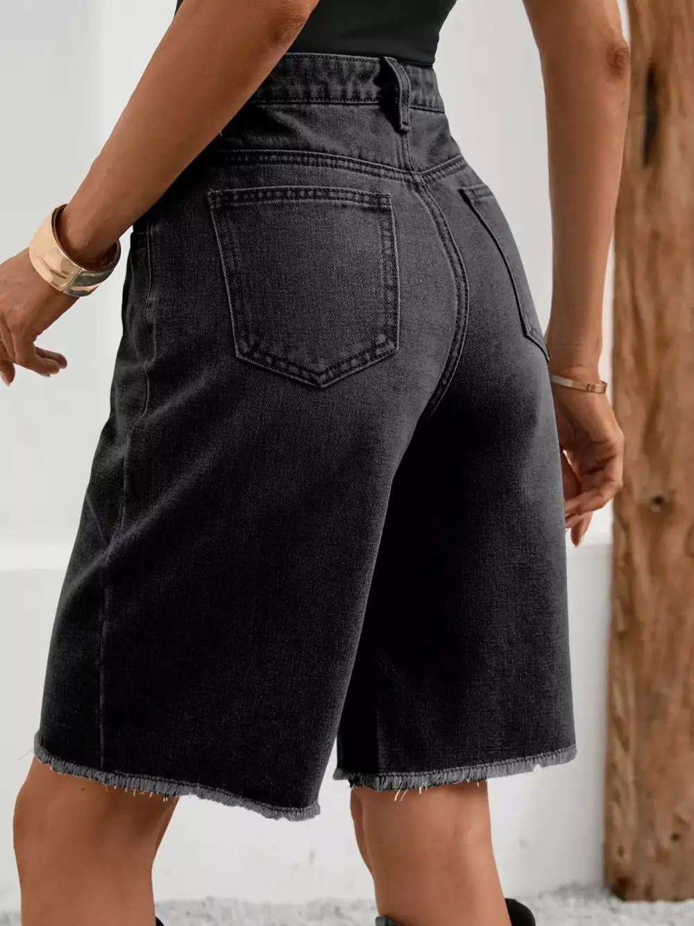 Clean Front Frayed Hem Shorts