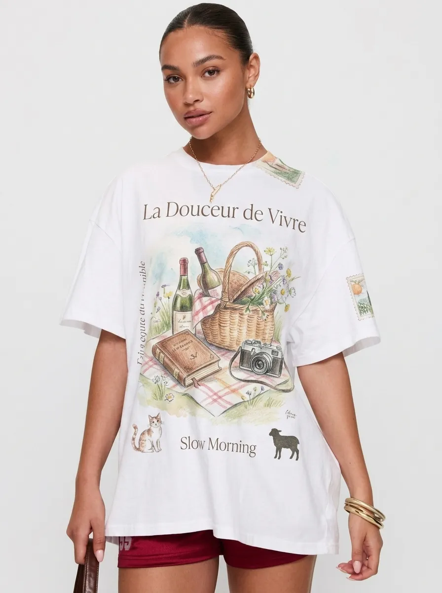 Women's Picnic Aesthetic Cat Wine Camera Printed T-shirt