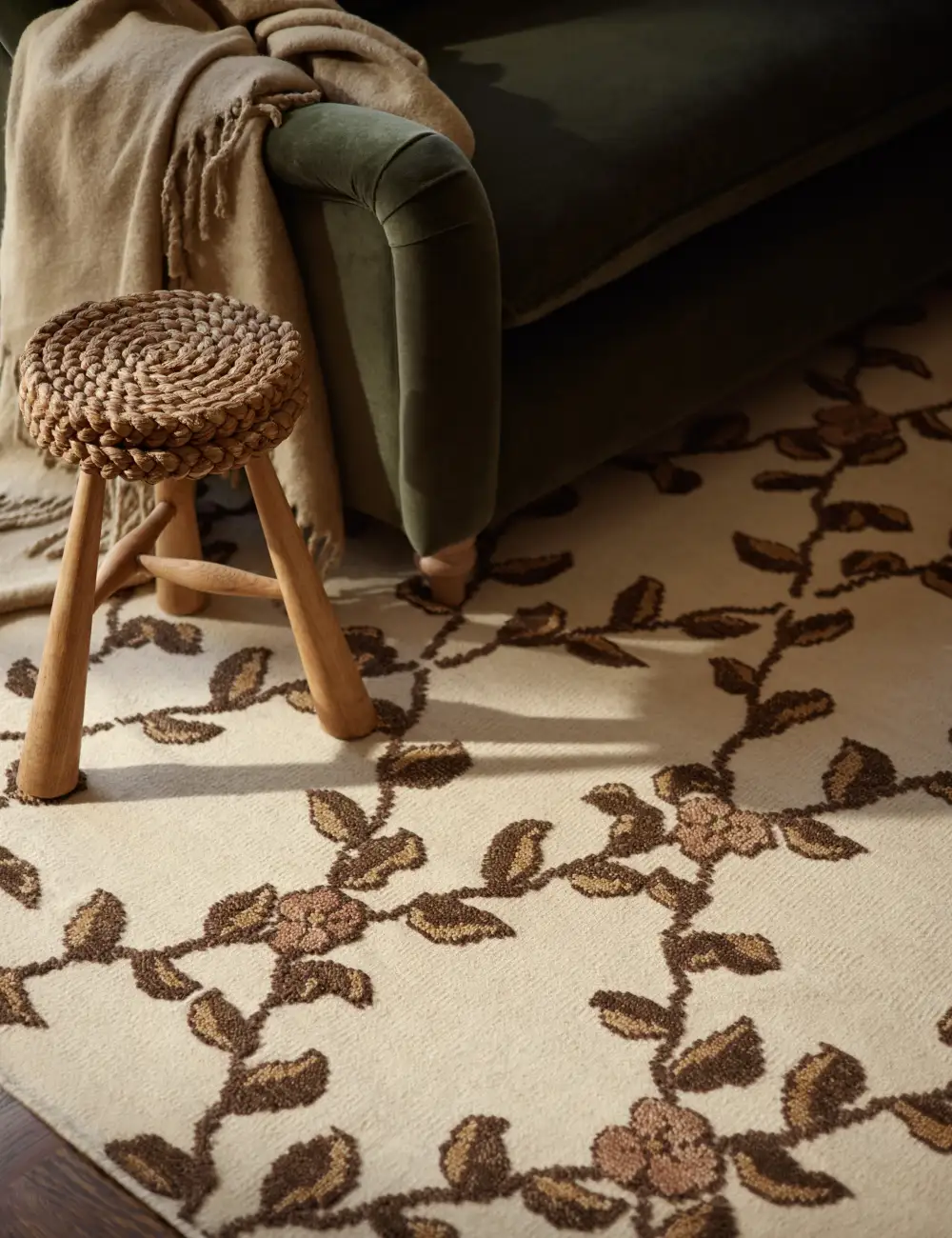 Lattice Botanical High Low Pile Hand Knotted Wool Area Rug
