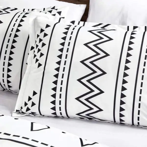Geometric Microfiber Comforter Set