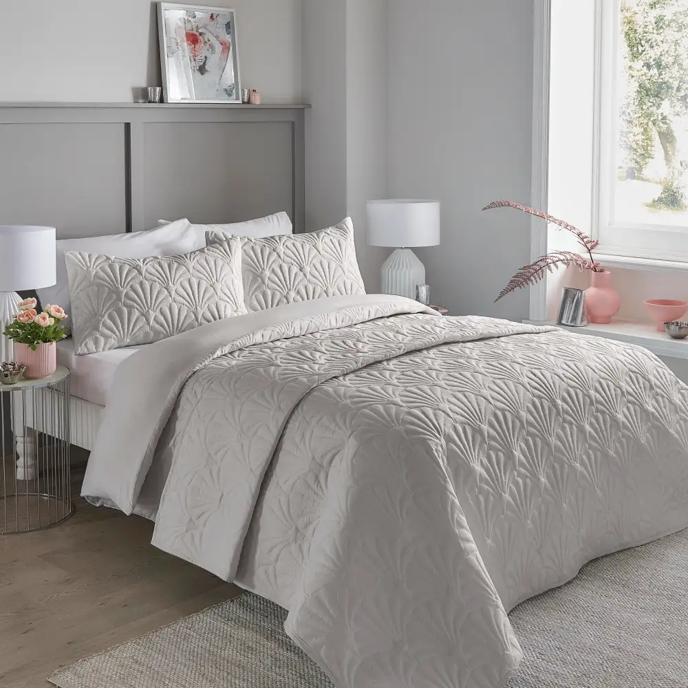 Modern Bedroom Reversible Plain Microfiber Duvet Cover Set