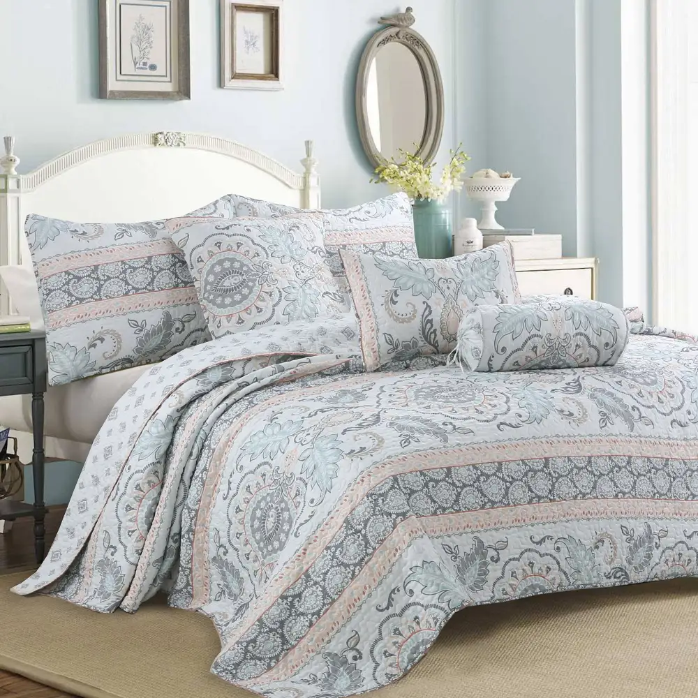 Cozy Floral Paisley Reversible Quilt Bedding Set