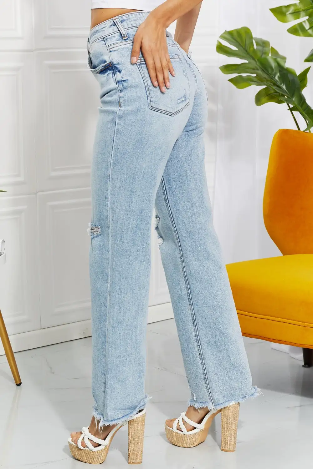 Minimal Modern Comfort-Fit Jeans