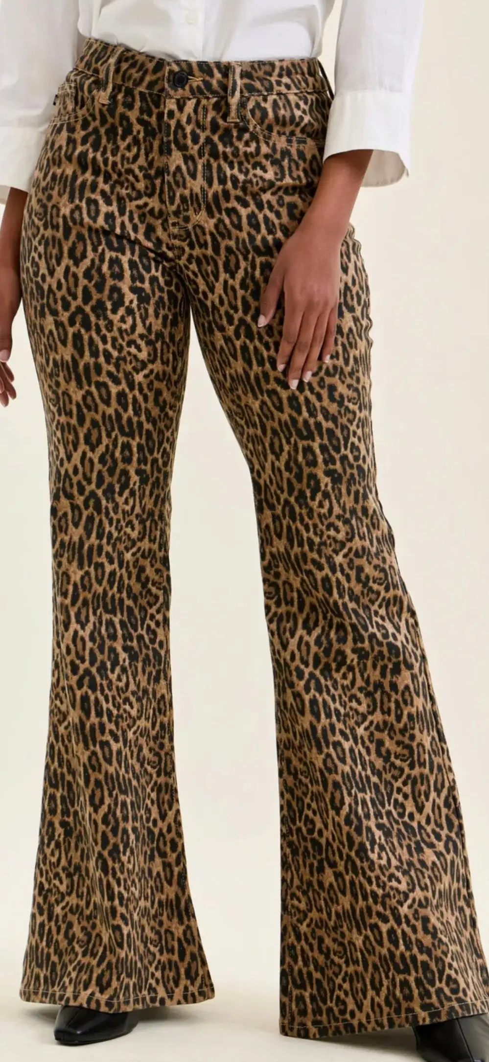 Structured Cotton Blend Flared Everyday Pants