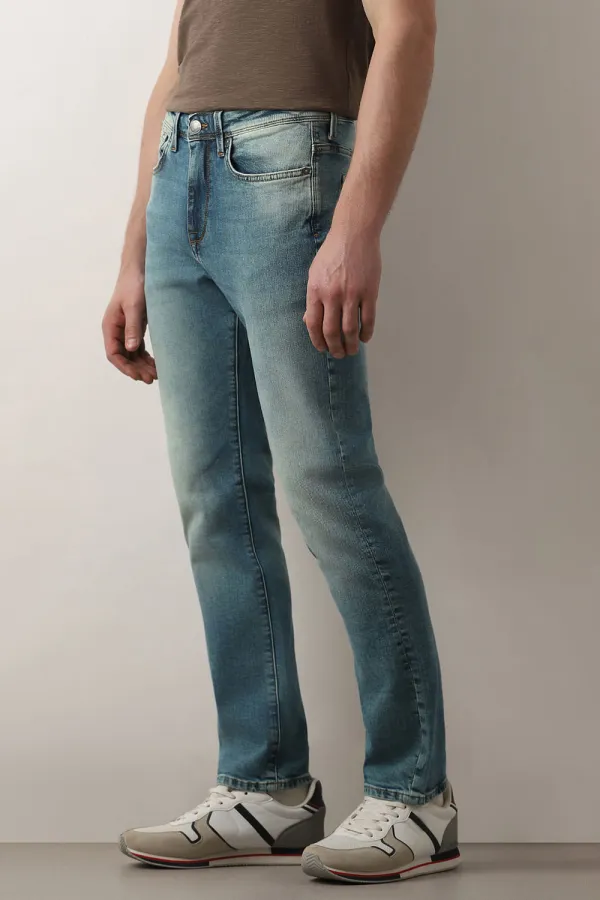 Blue Mid Rise Scott Straight Fit JEANS