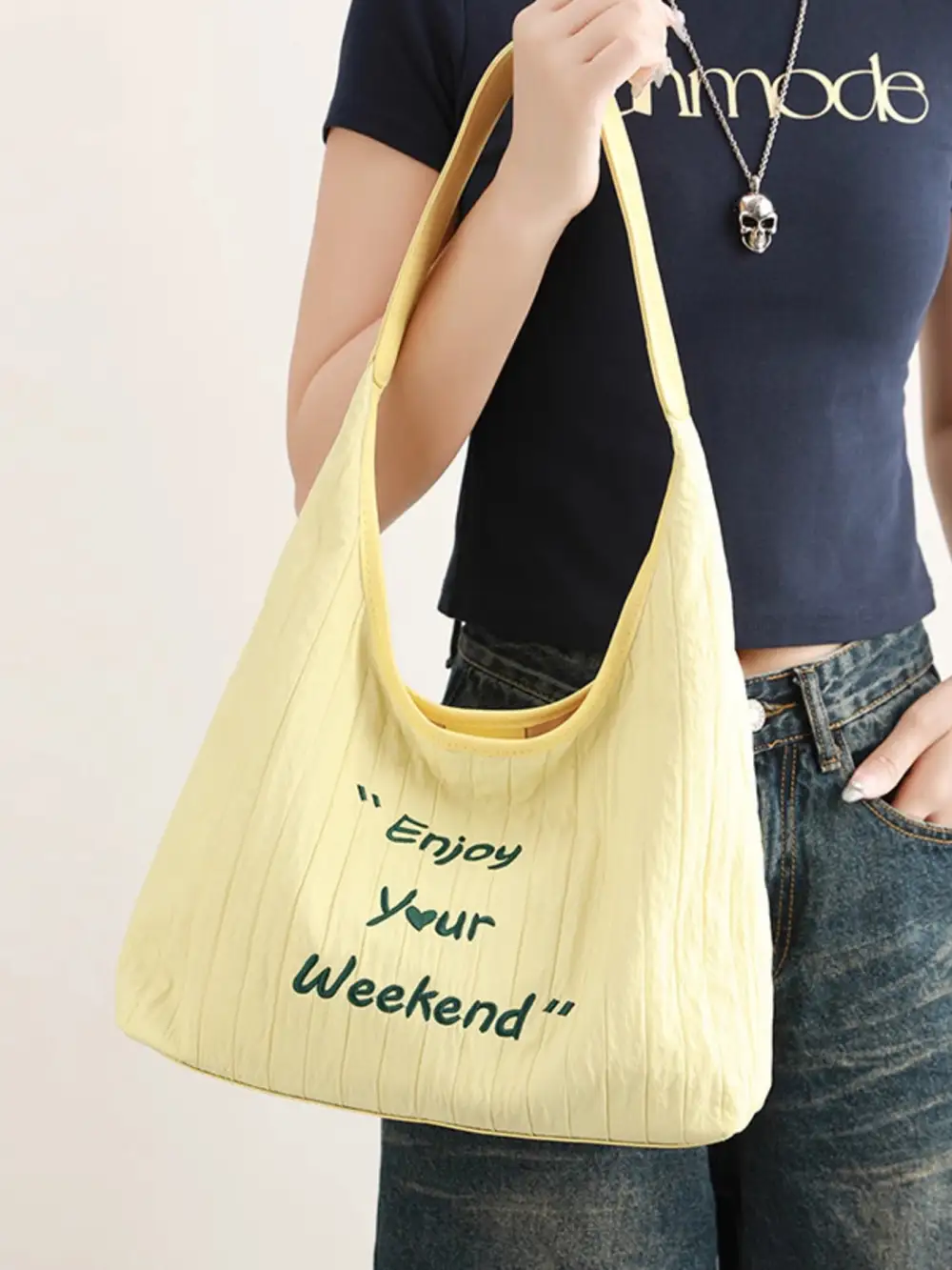 Minimal Silhouette Shoulder Bag