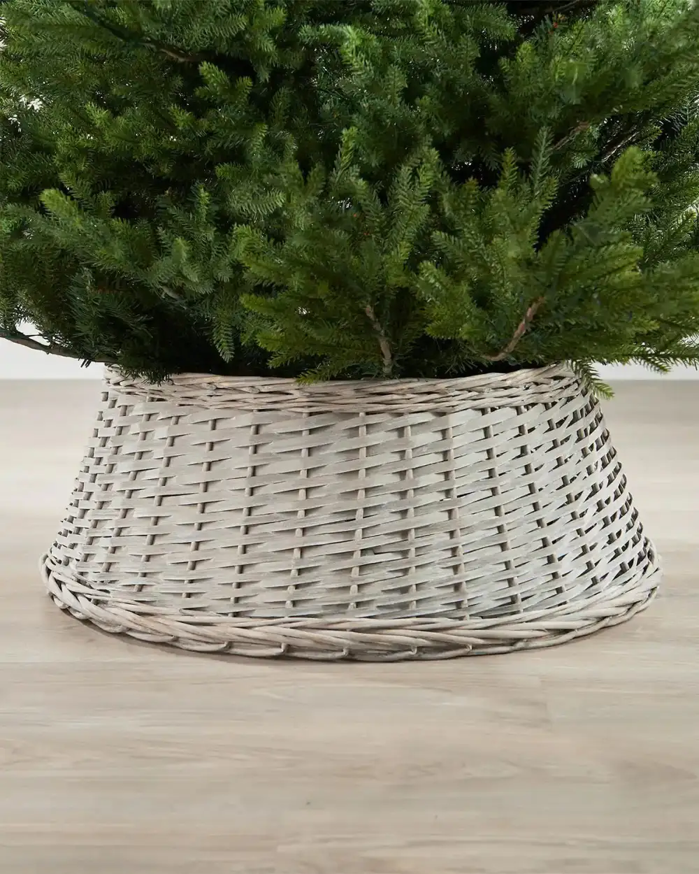 Hand-Woven Wicker Tree Collar