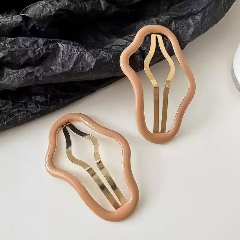 Unique Irregular Wavy Hair Clip