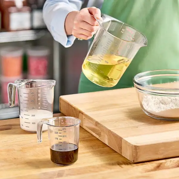 Plastic Measuring Cup Set