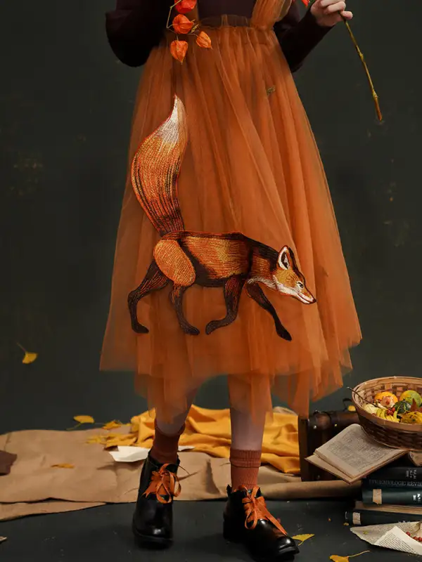Embroidered Fox Motif Skirt