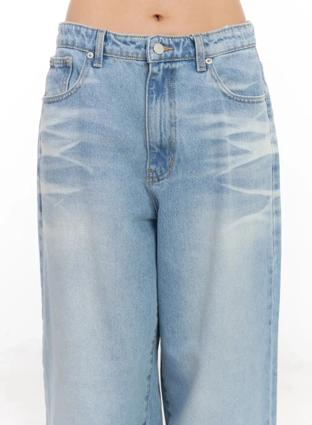 Contemporary Vintage Wash Wide-Leg Jeans