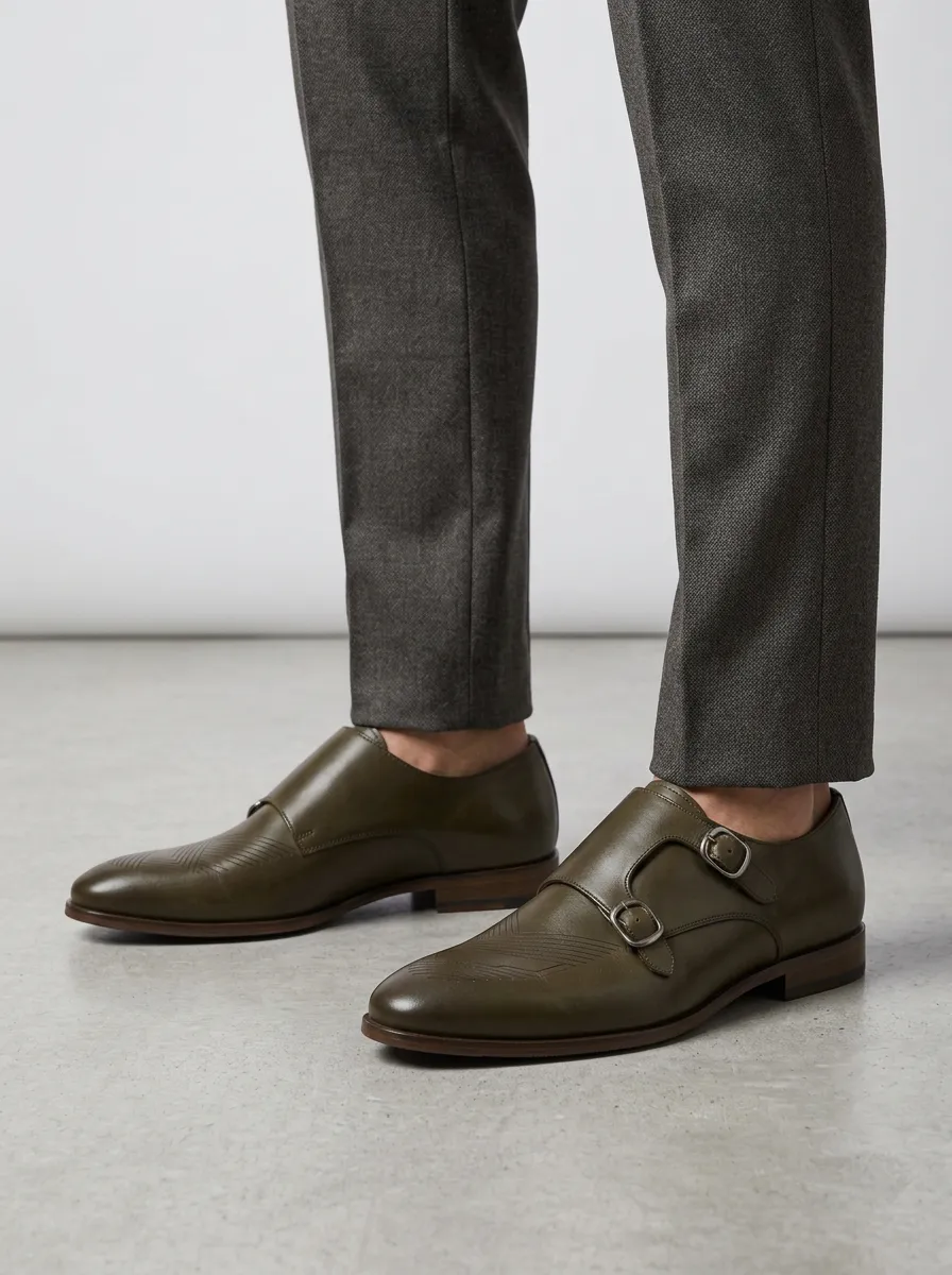 Men's Geometric Pattern Embossed Double Monk Strap Leather Shoes