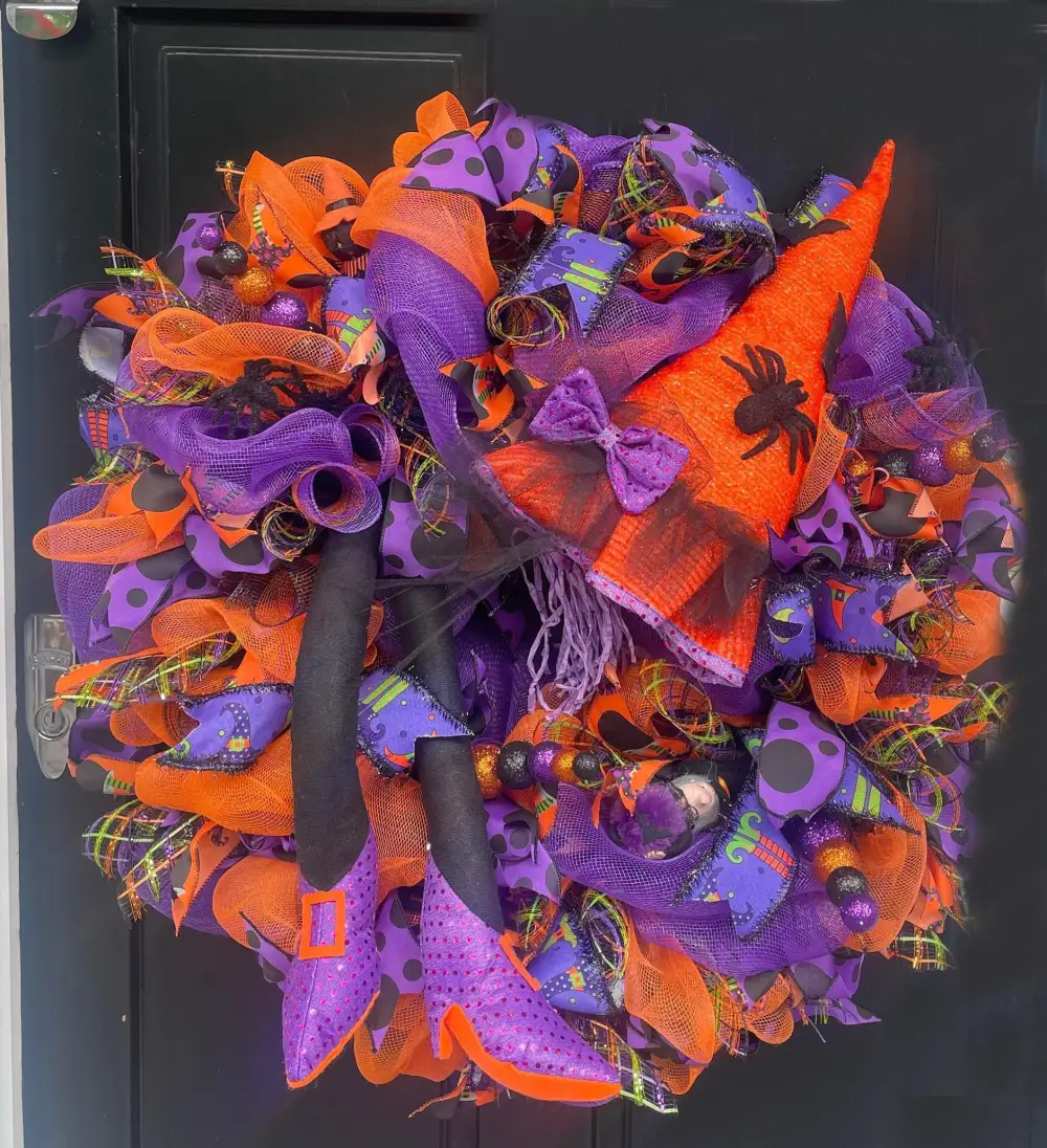 Witch Accent Mesh Wreath