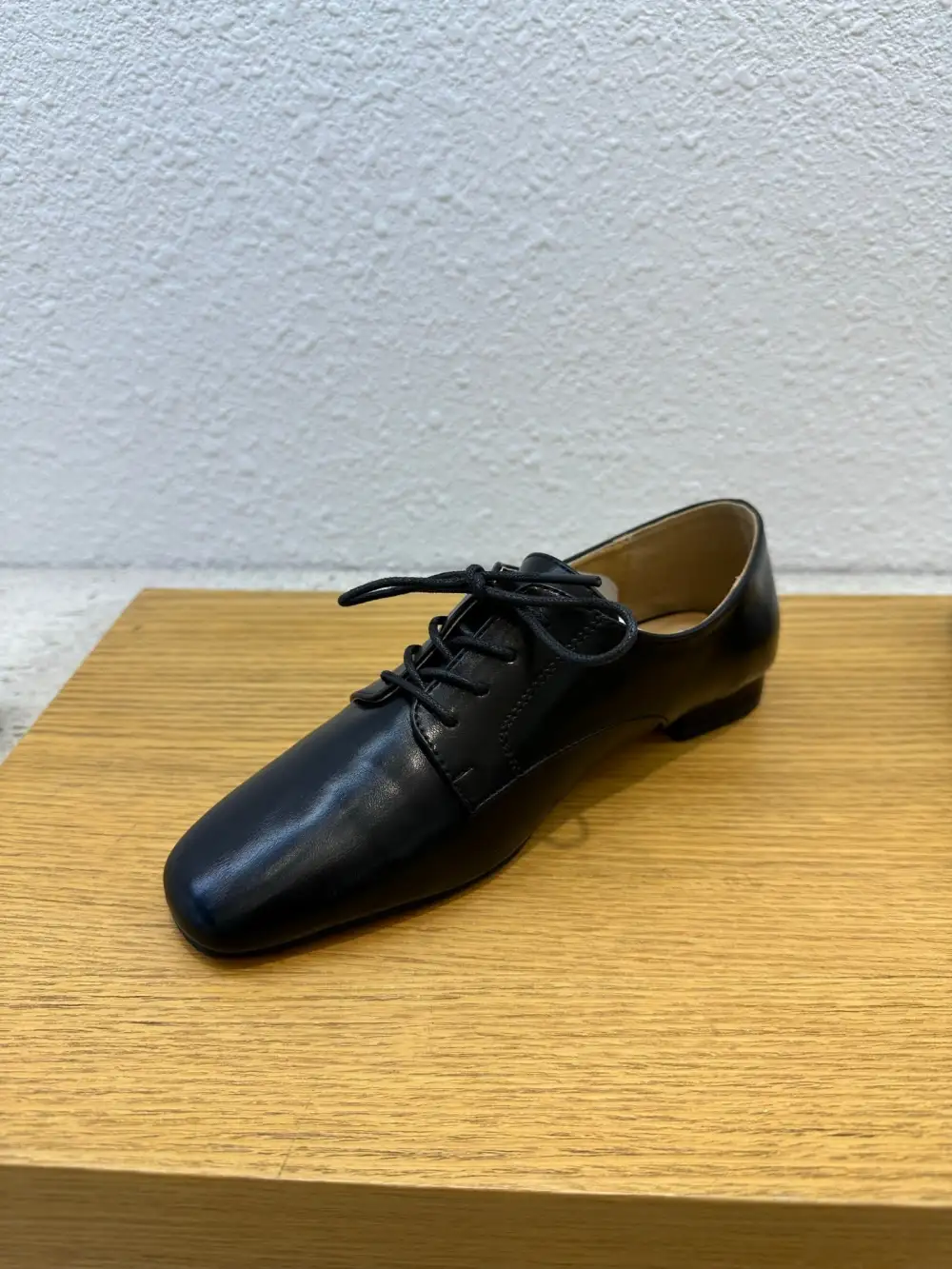 Elegant Faux Leather Lace Up Everyday Flats
