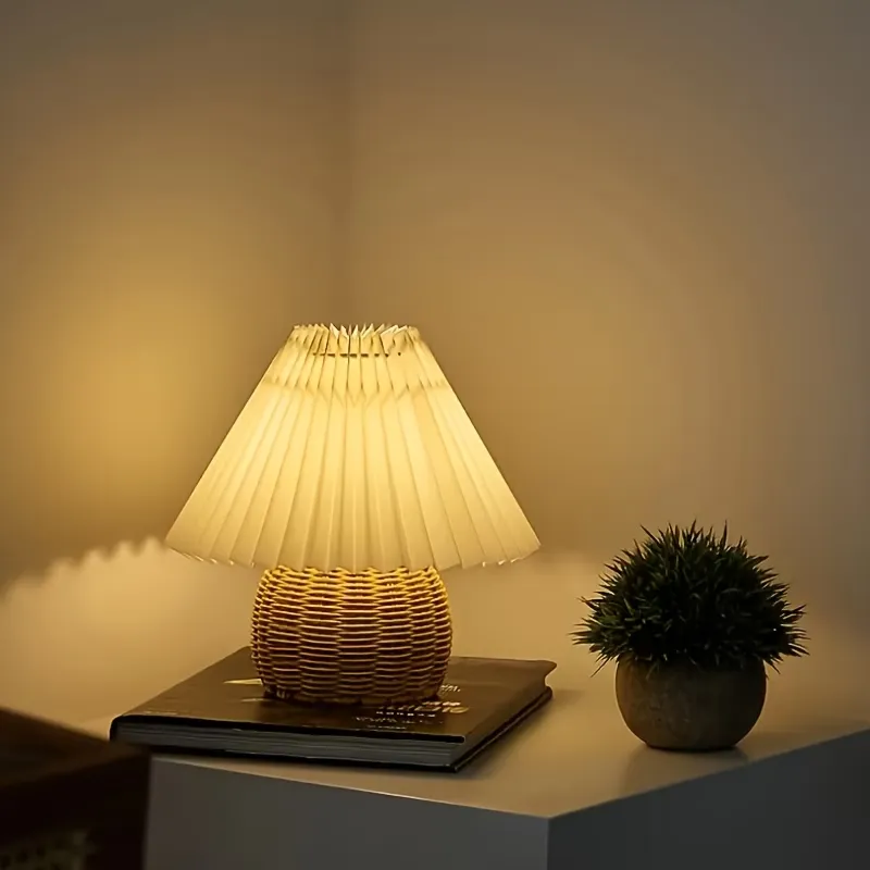 Rattan Pleated Table Lamp