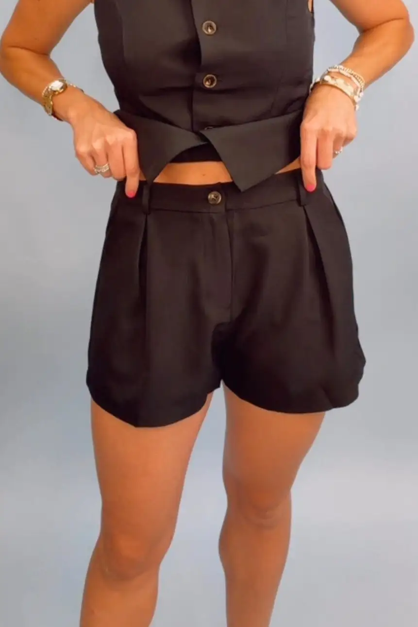 Elastic Waist Pleated Shorts