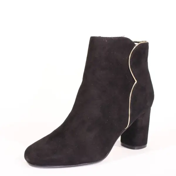 Scallop Suede Ankle Boots