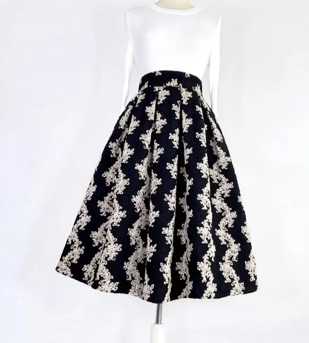 Soft Easy Embroidered High Waist Skirt