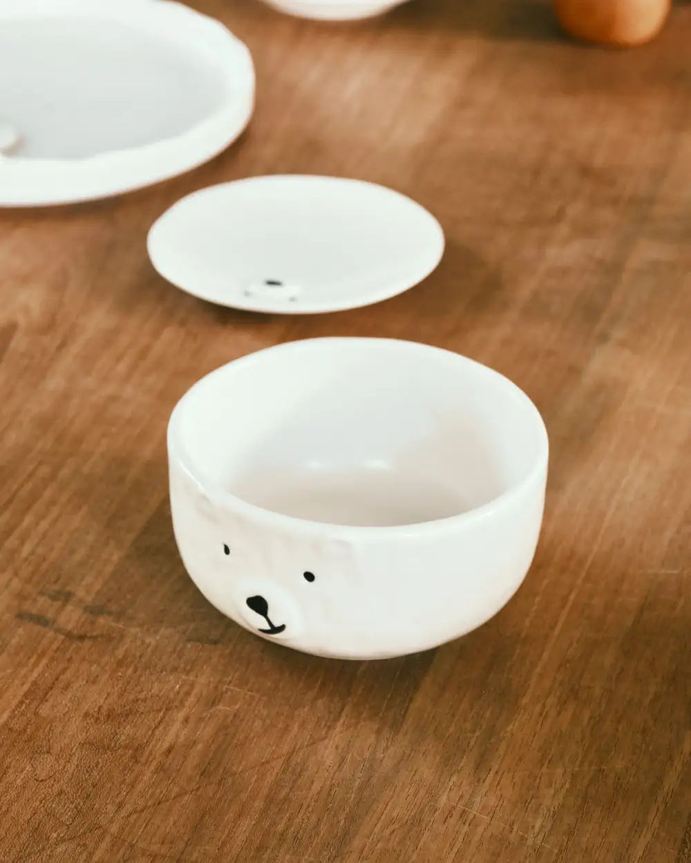 Refined Ceramic Tableware Selection