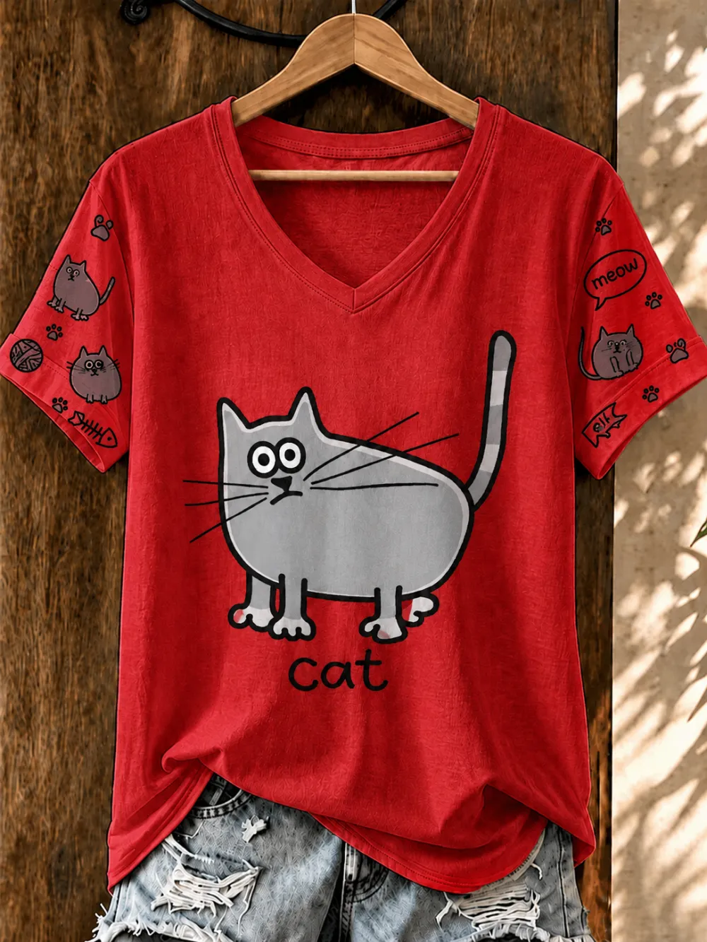 Women'S Cute Cat Printed V-Neck T-Shirt