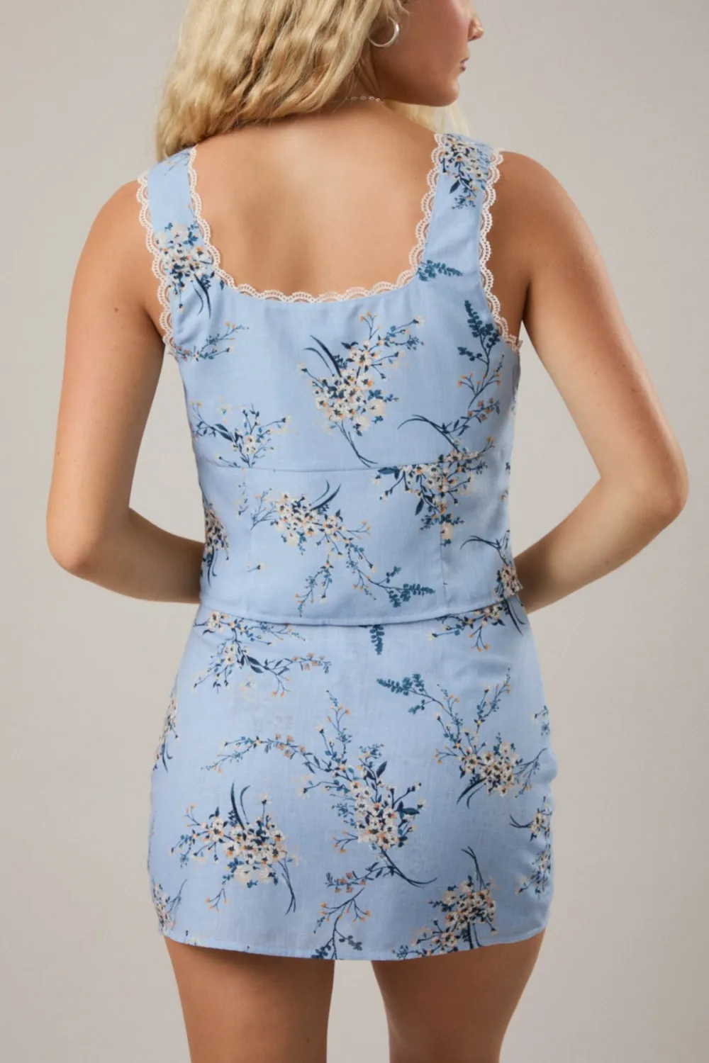 Lace Sleeveless Floral Top