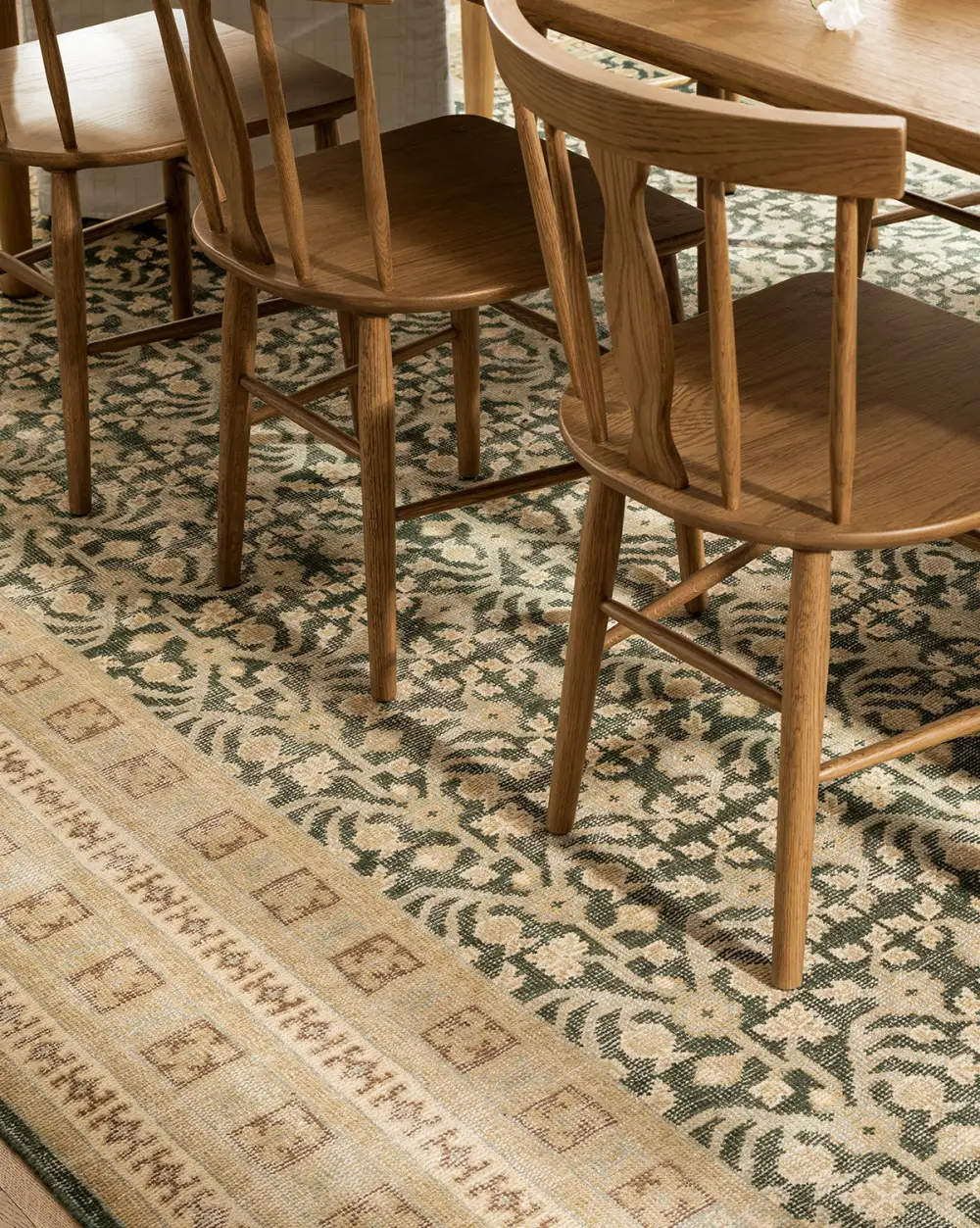 Soft-Underfoot Durable-Weave Hand-Knotted Wool Area Rug