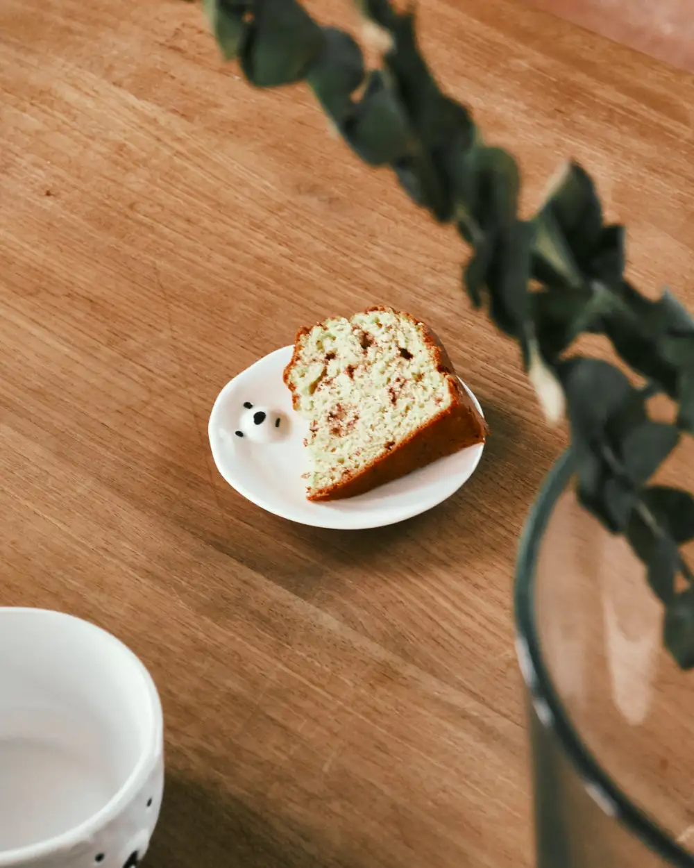 Refined Ceramic Tableware Selection