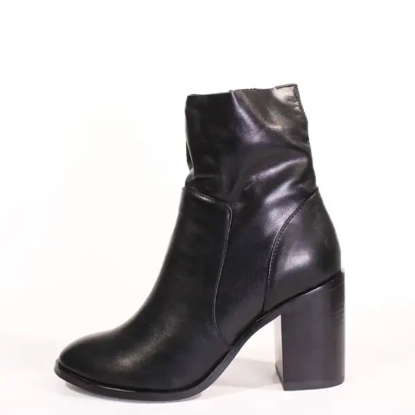 Leather Inner Zip Ankle Boots