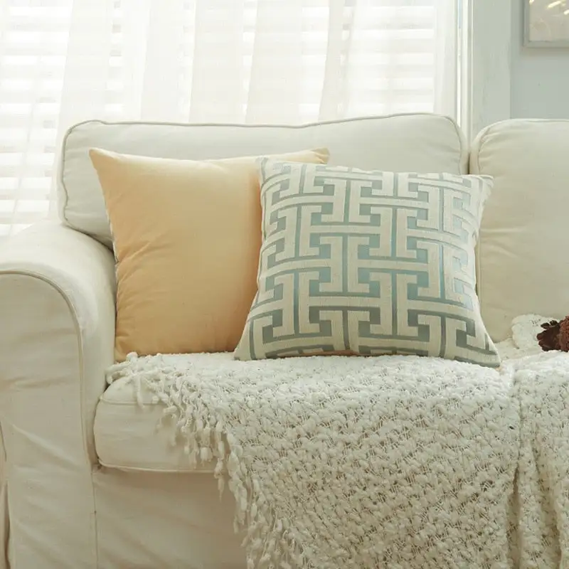 Refined Decorative Throw Blanket