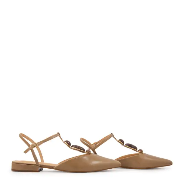 Simple Minimal Everyday Flat Shoes