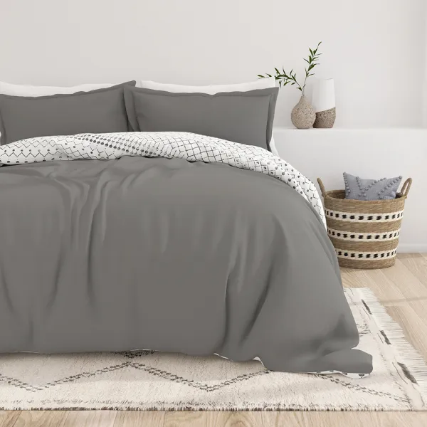 Etched Gate Pattern Reversible Duvet Cover Set