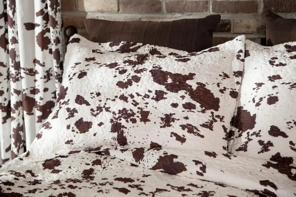 Graphic Quilted Geometric Quilt Set