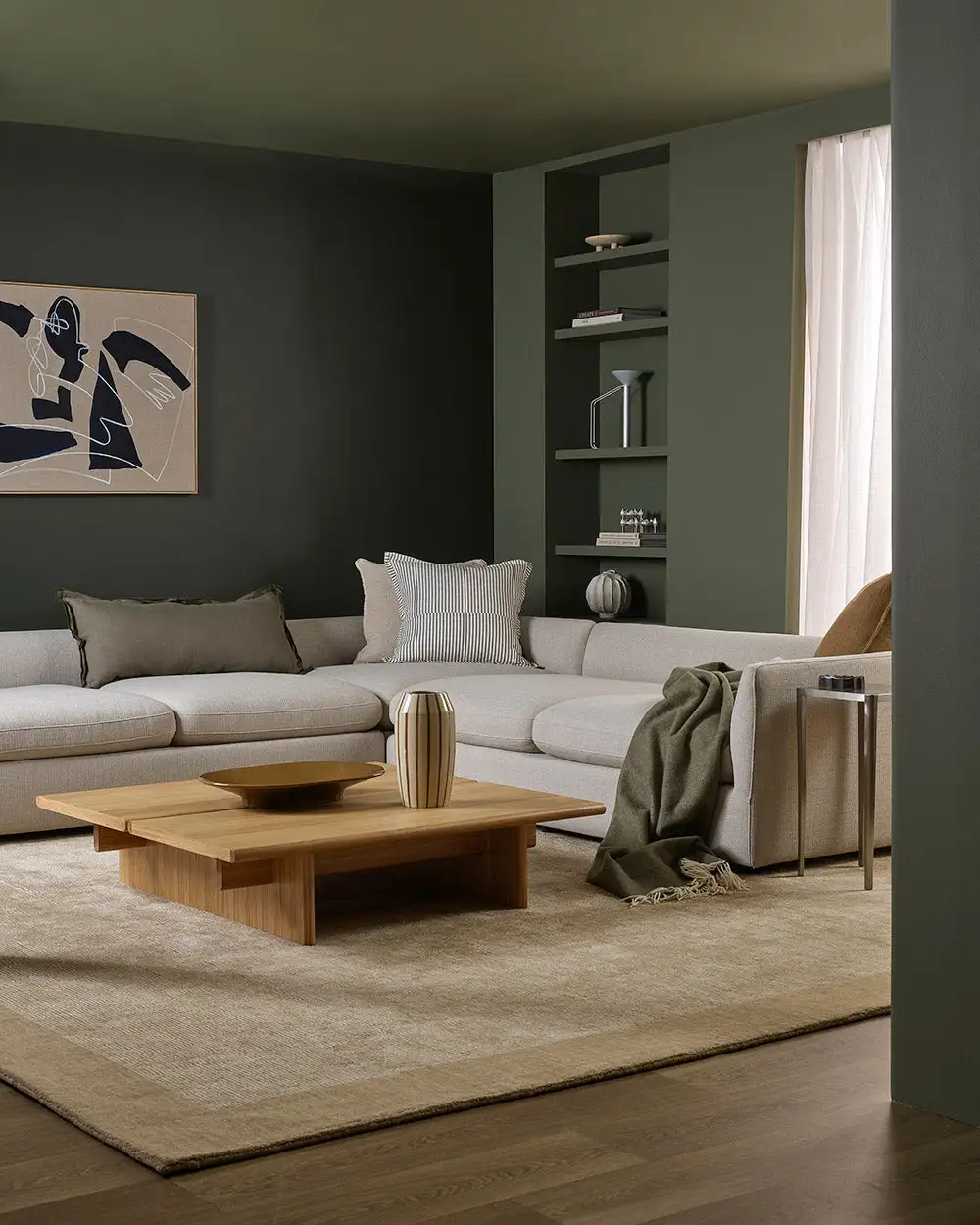 Wool Bordered Contemporary Grounded Area Rug