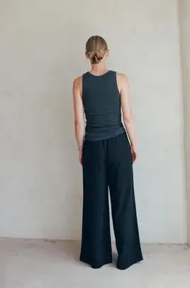 Signature Linen Relaxed Pants