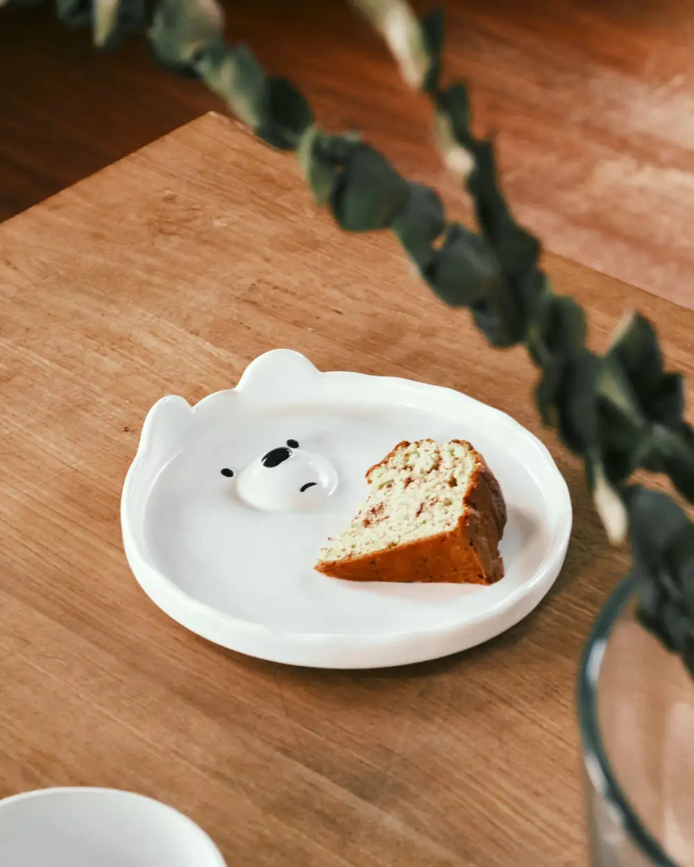Refined Ceramic Tableware Selection