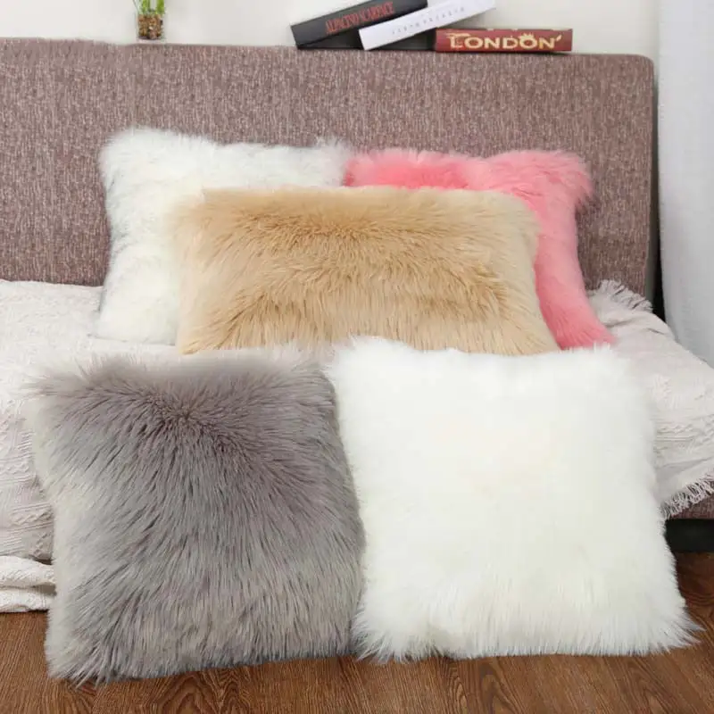 Classic Faux-Fur Decorative Throw Blanket
