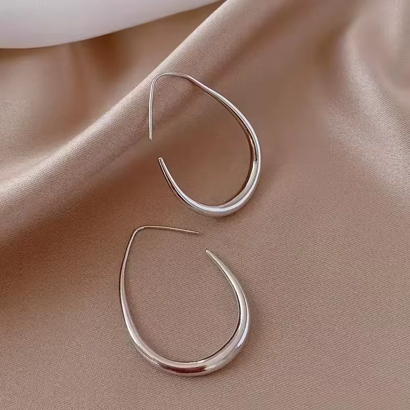 Geometric oval-shaped ladies' earrings