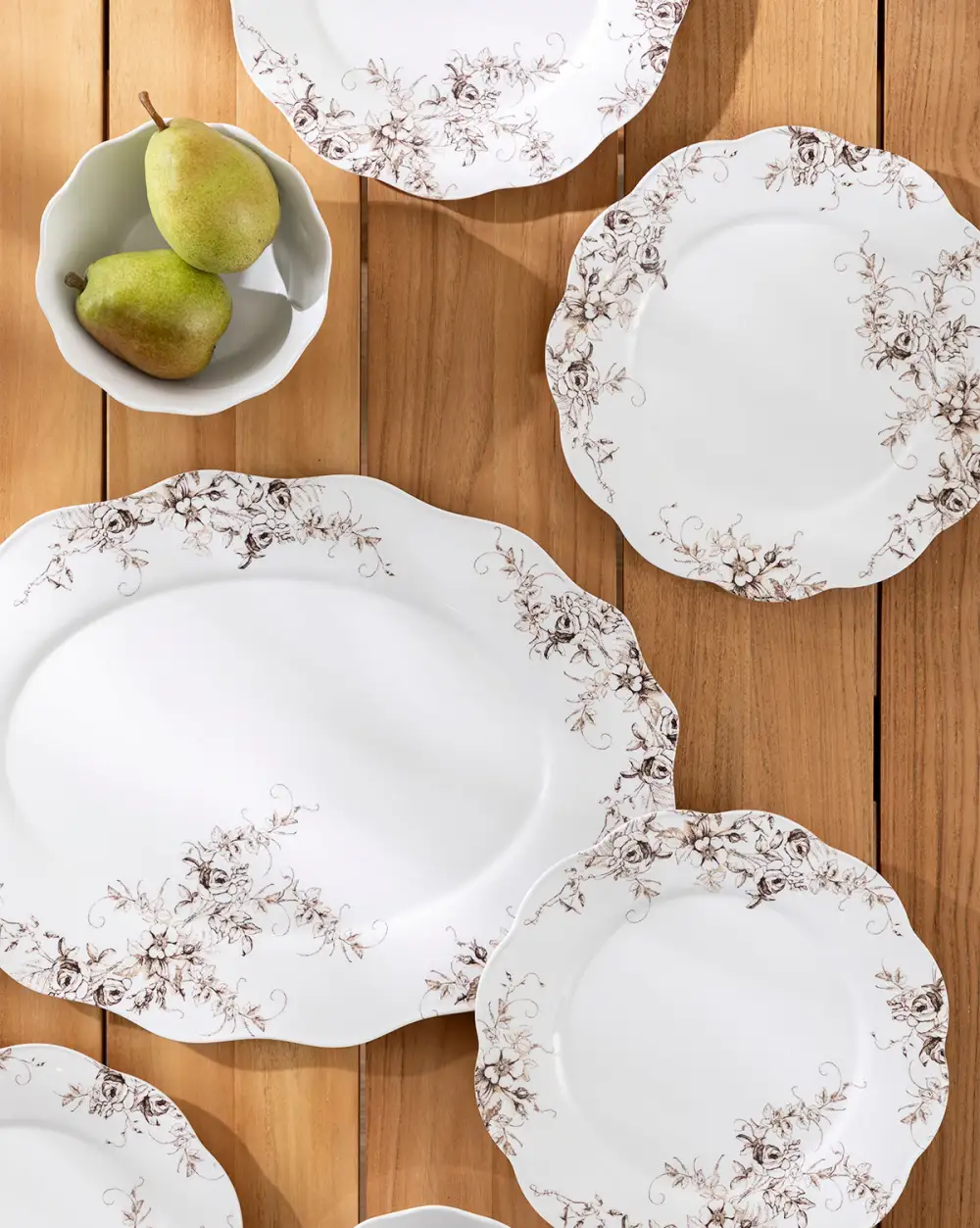 Scalloped Melamine Serving Platter