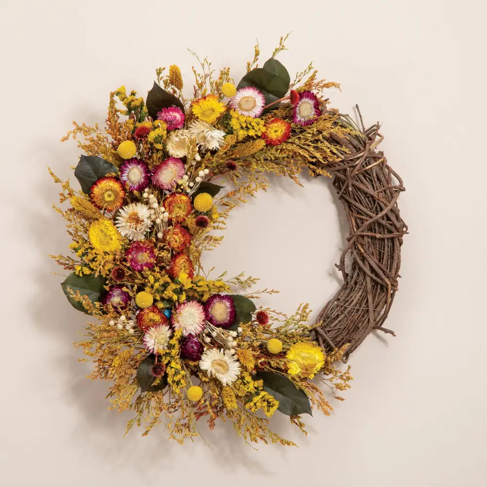Textured Strawflower Decorative Wreath