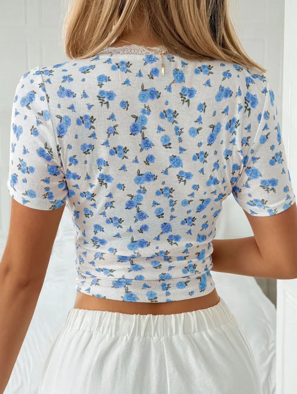 Smooth Floral Sleeve Blouse