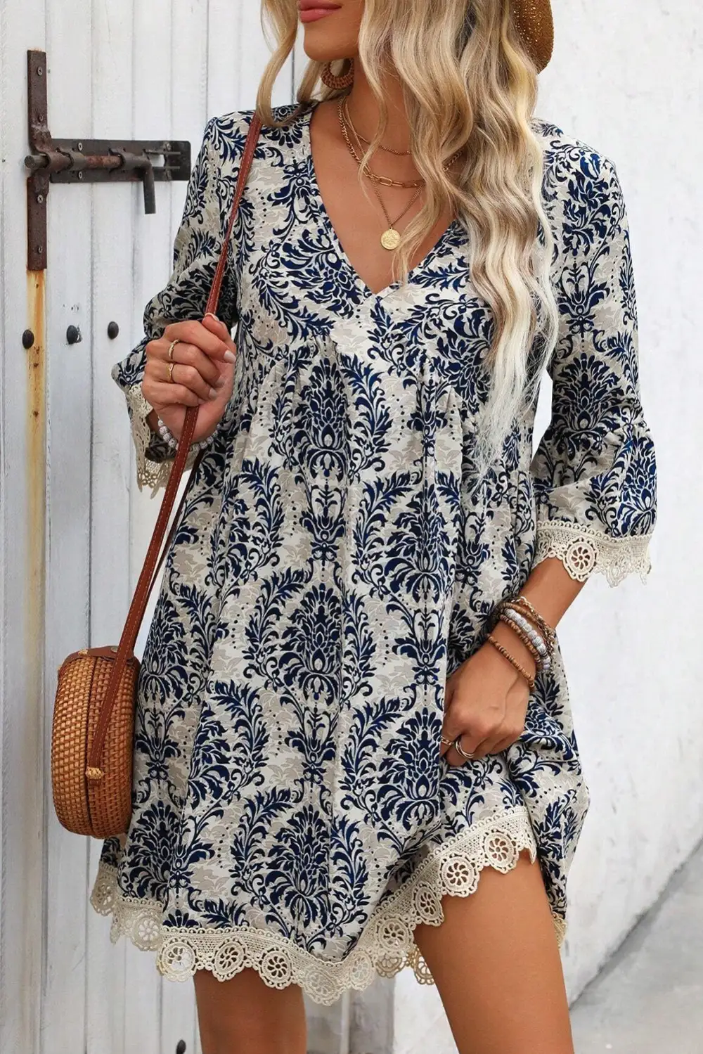 Lace Detail V-Neck Relaxed Fit Mini Dress