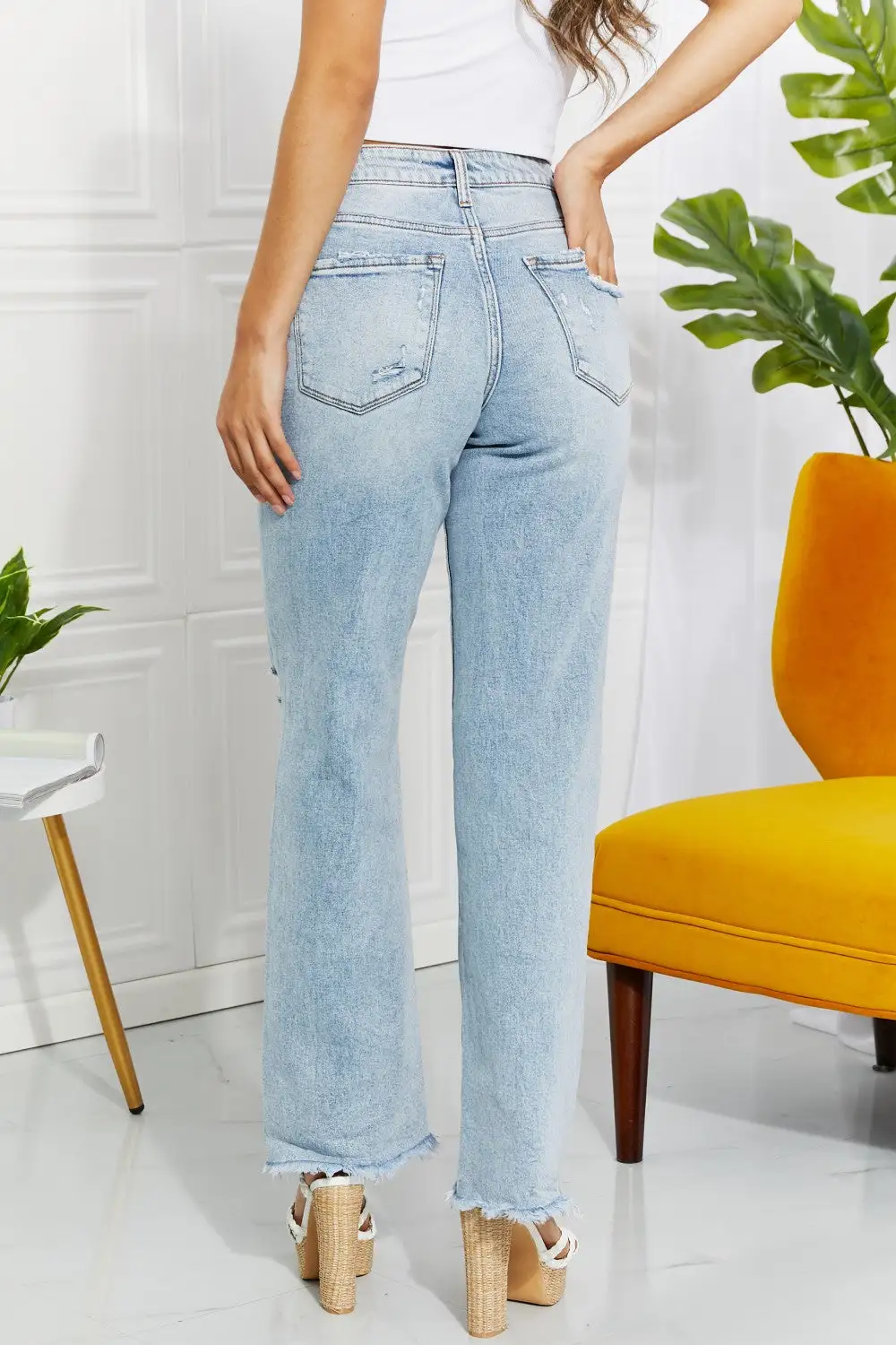 Minimal Modern Comfort-Fit Jeans