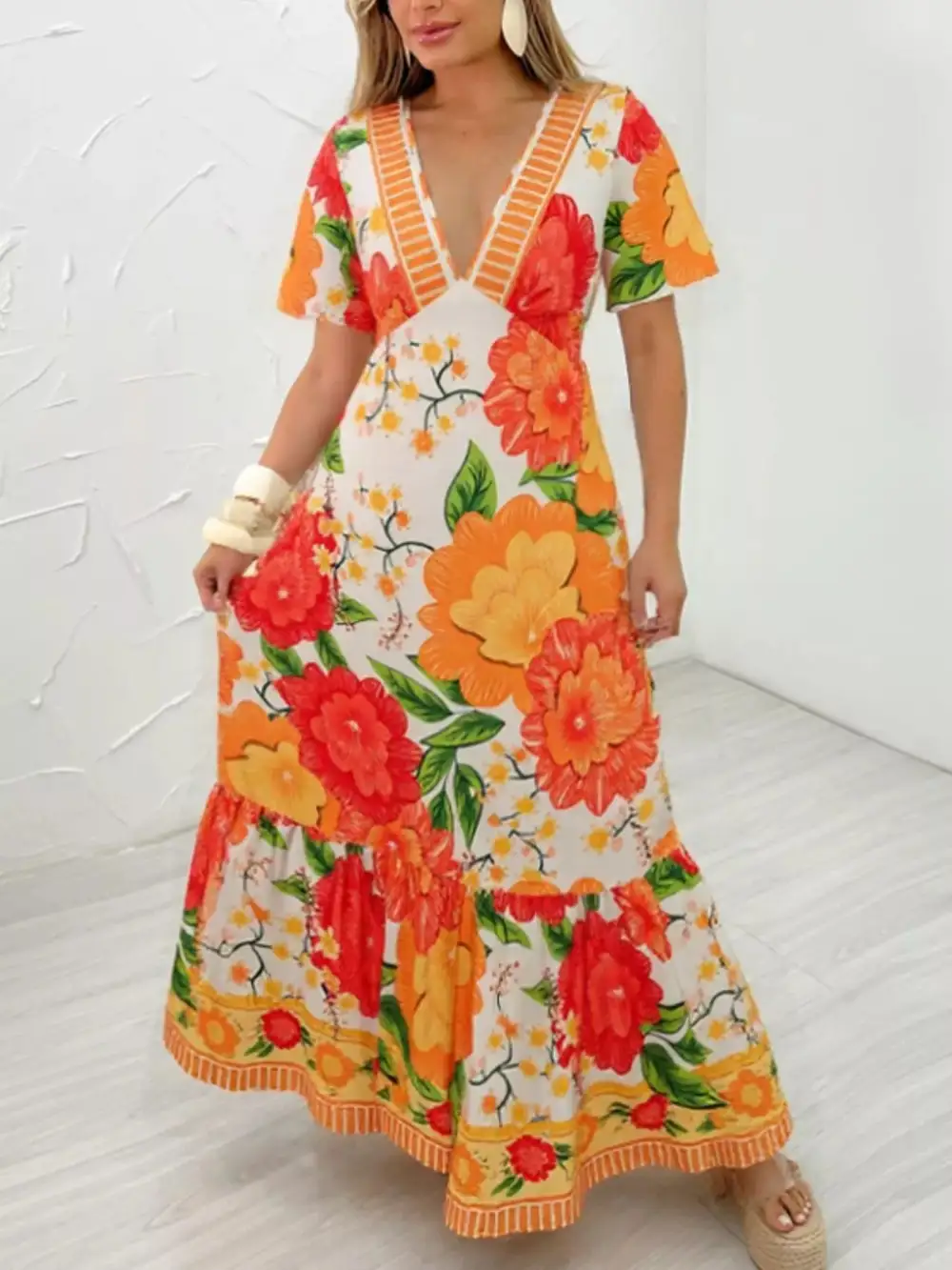 Relaxed Floral Print V Neck Maxi Dress