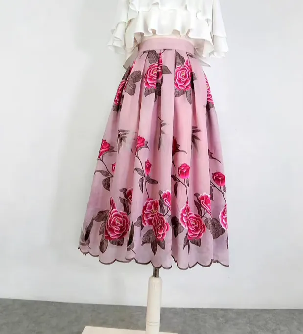 Effortless Picnic Embroidered Pleated Skirt