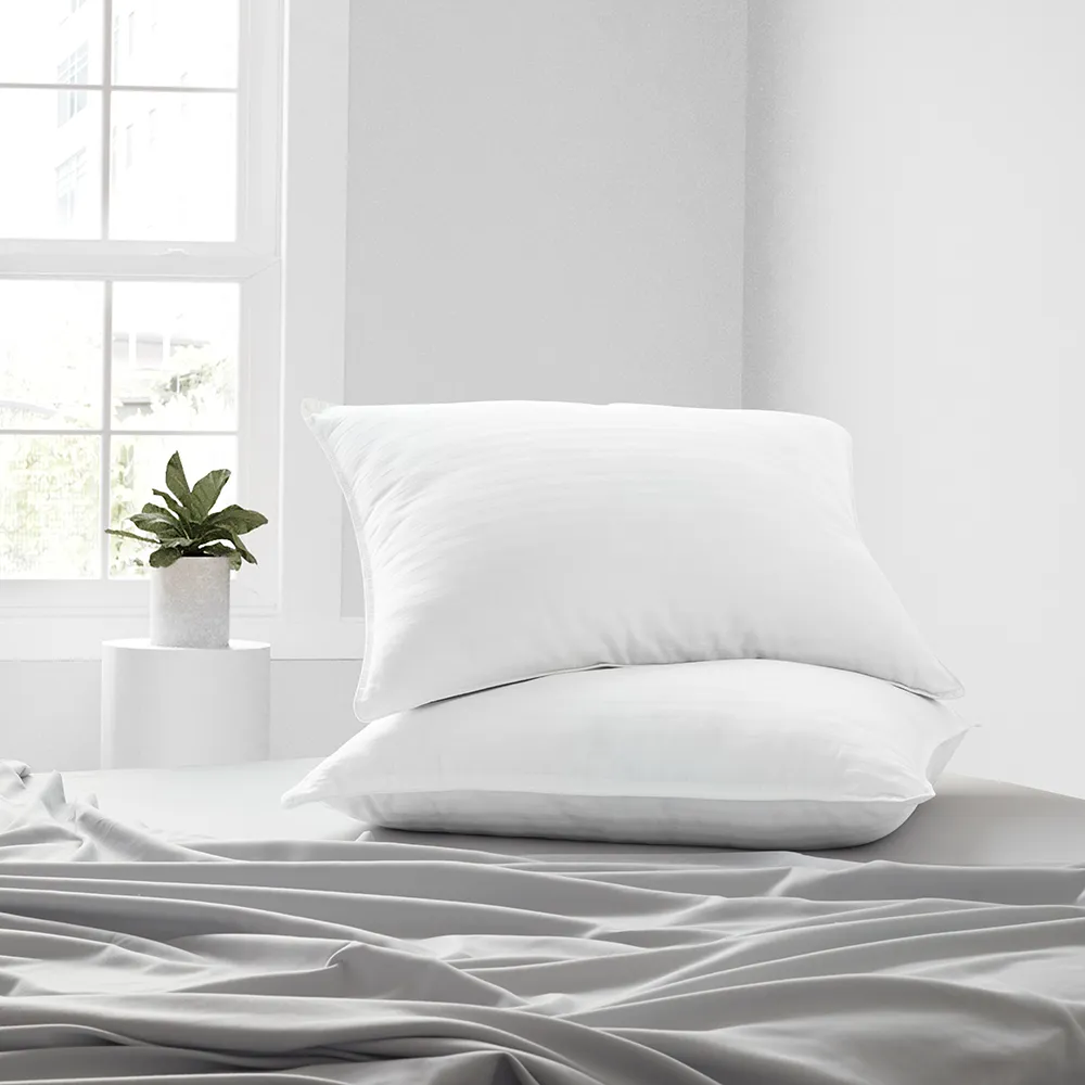 Plush Down Alternative Gel Fiber Pillow