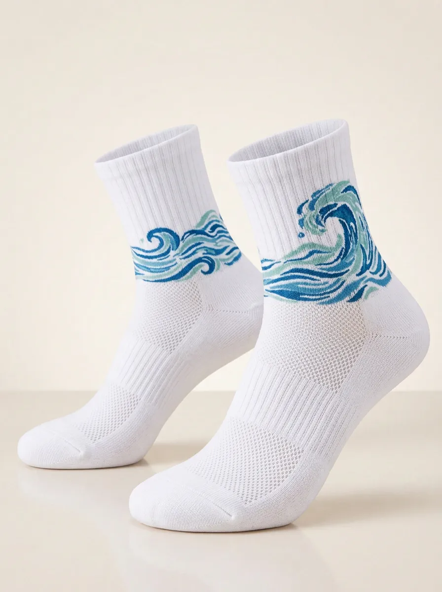 White Scenic Ocean Wave Graphic Sport Ankle Socks