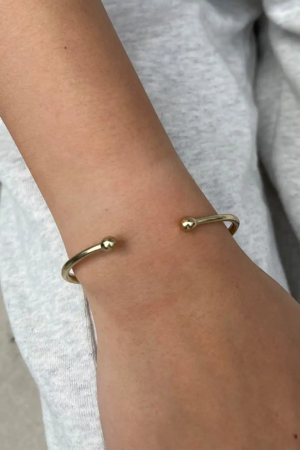 Rounded Metallic Bangle Bracelet